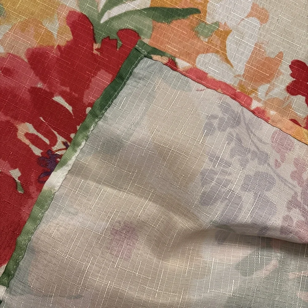 P.‎ Kaufmann Watercolor Summer Floral Tablecloth Poly Blend Rectangle 81